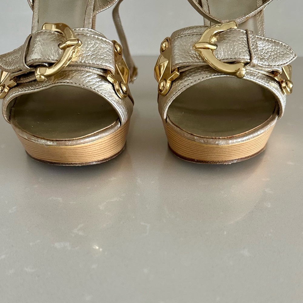 Jennifer Lopez Shay Gold Leather Chunky Heels Size 7 - Picture 5 of 14